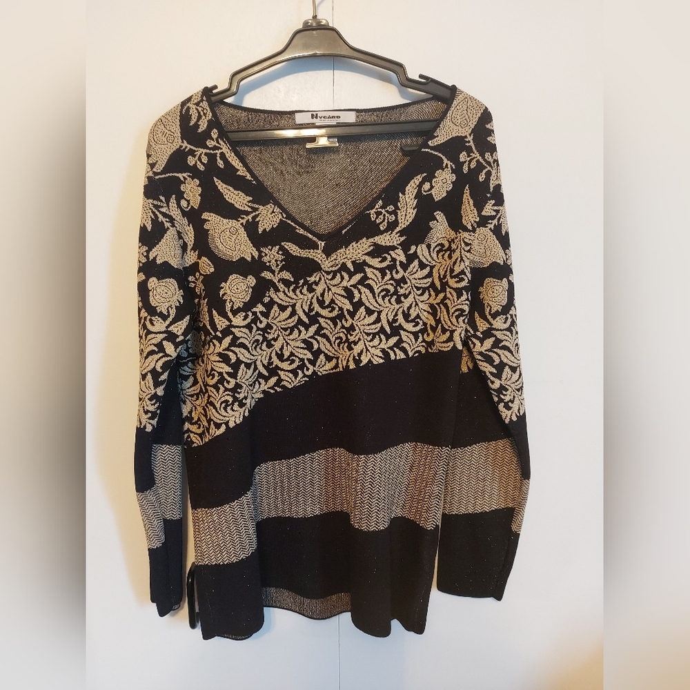 Nygard Collection petite black gold shimmer floral long sleeve knit Vintage